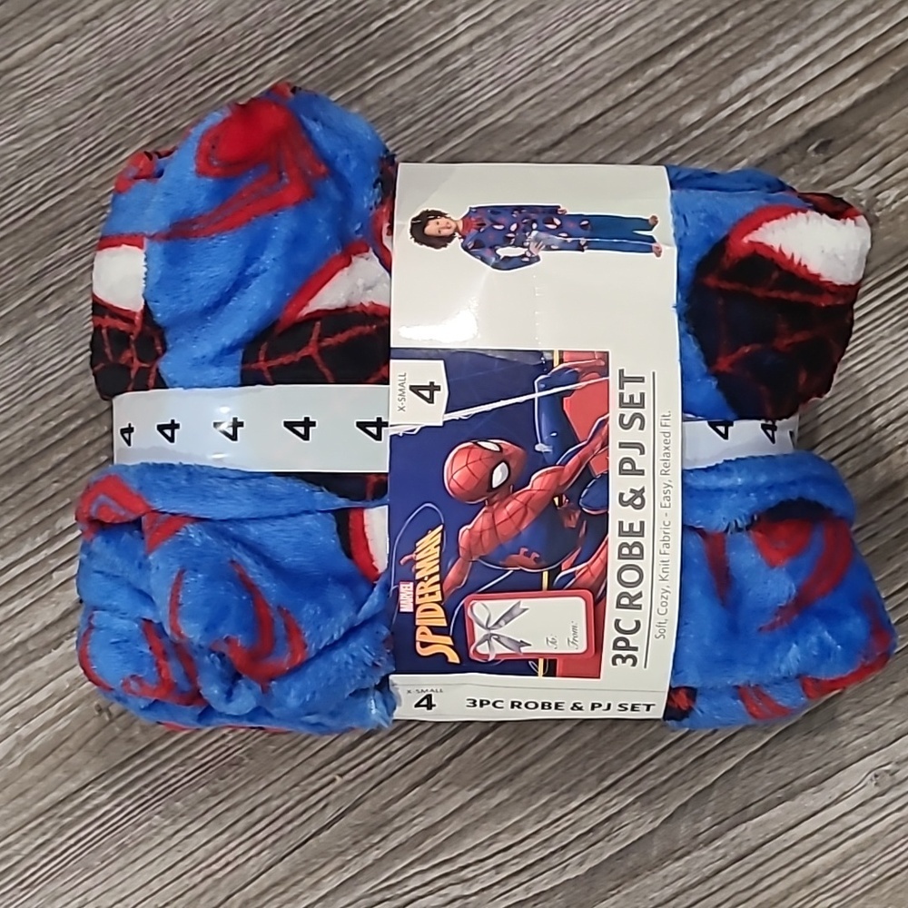 Marvel Spider-Man 3-Piece Robe & Pajama Set Size 4 - Picture 3 of 4
